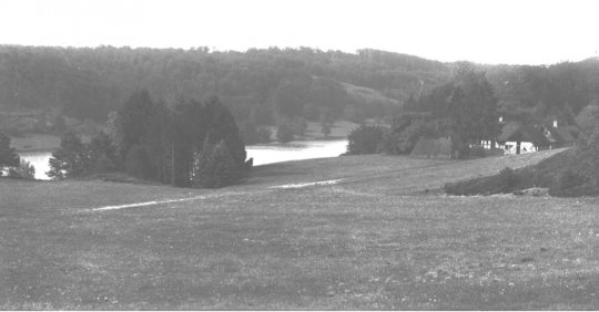 Vesterlundgård ca. 1917 (gården lå hvor nr. 220 og 239 ligger i dag)